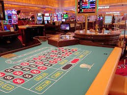 Galeri permainan slot m2warslot menampilkan Aviator, Sweet Bonanza, Gates of Olympus, Fortune Tiger, dan Mahjong Ways